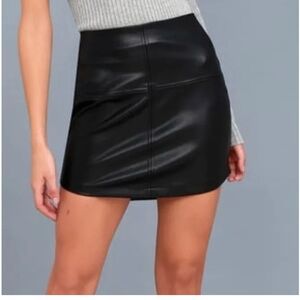 Lulu's pop star Sleek Black vegan leather Mini Skirt XS
